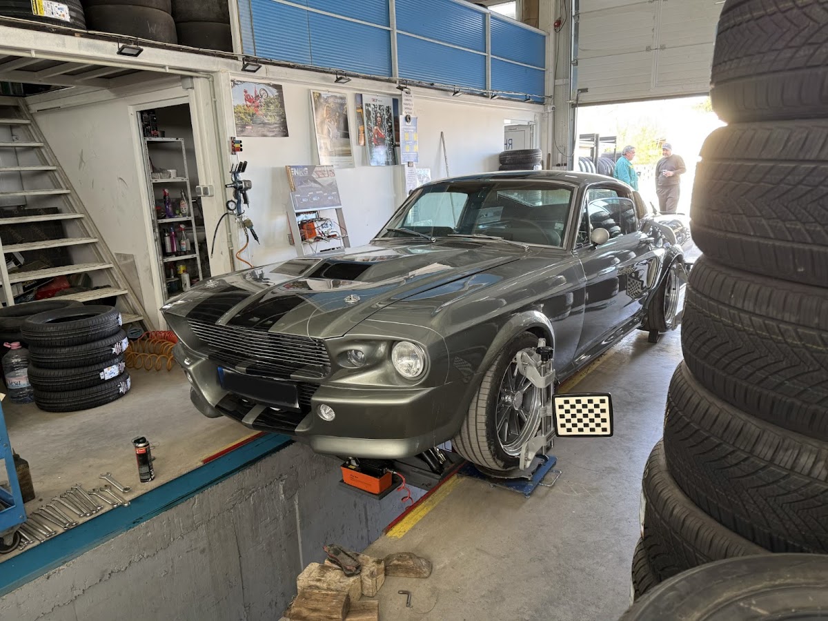 Burdin Motorsport - Shelby Mustang GT500 на реглажната платформа